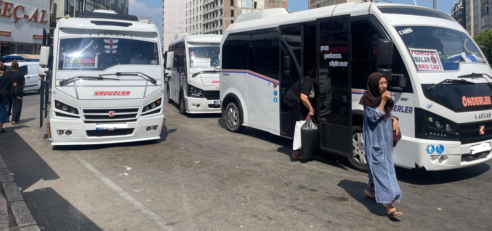 Dolmuşcular istedi, Adana Büyükşehir Belediyesi onayladı. Dolmuş ücretlerine zam!